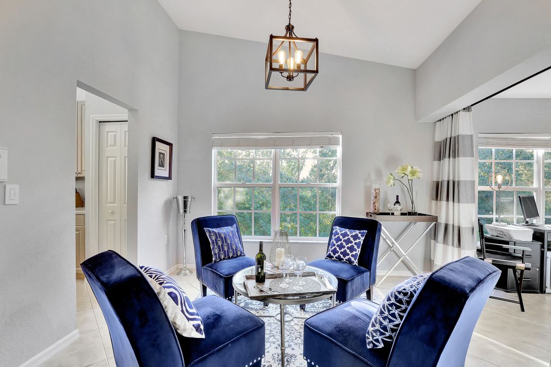 6325 Lexington Ct, Naples, FL 34110