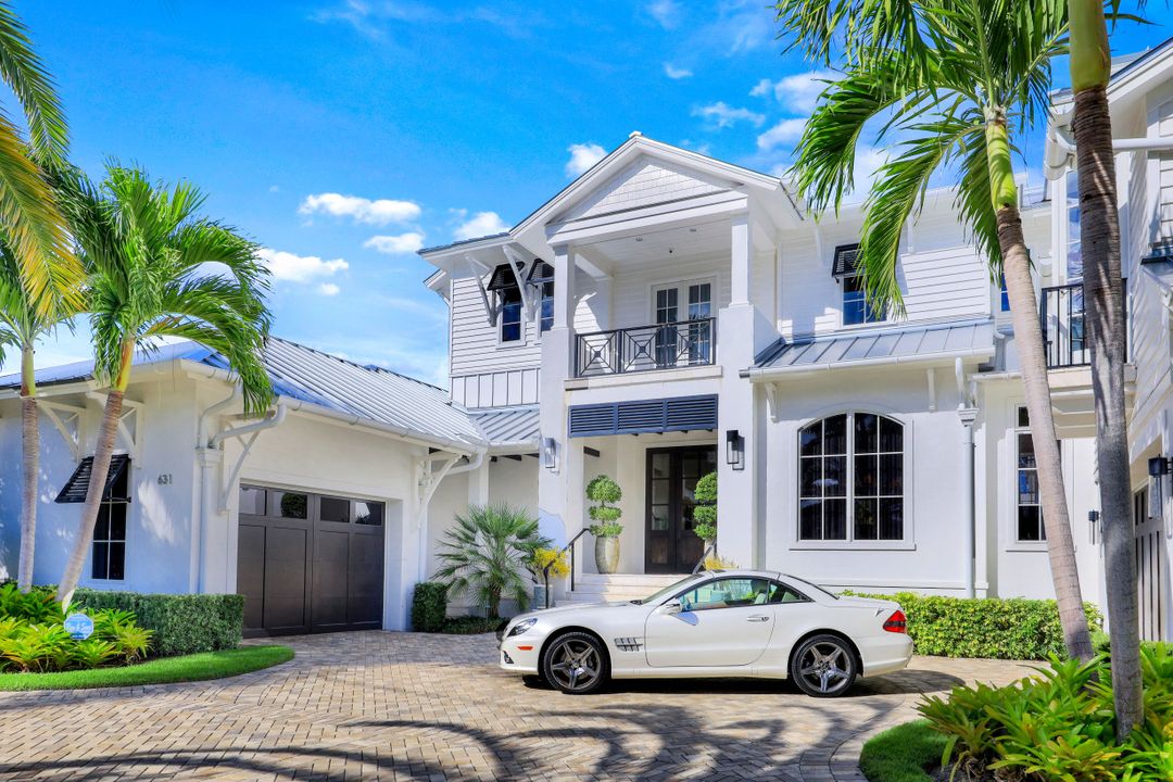 631 17th Ave S, Naples, FL 34102