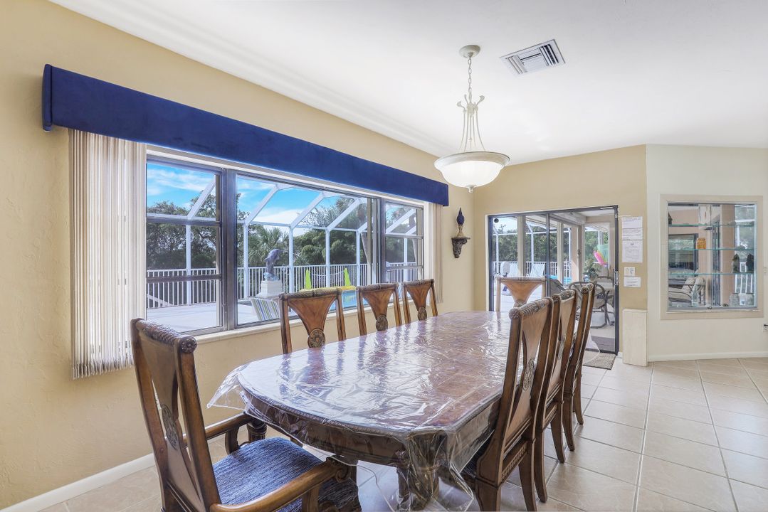 550 Inlet Dr, Marco Island, FL 34145