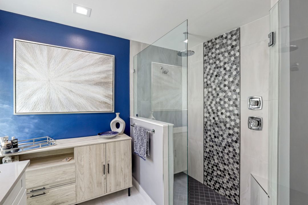 1671 Triangle Palm Terrace, Naples, FL 34119