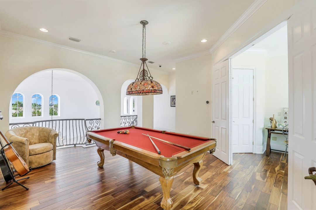 518 Coral Dr, Cape Coral, FL 33904