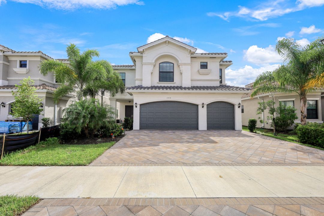 4478 Kensington Cir, Naples, FL 34119
