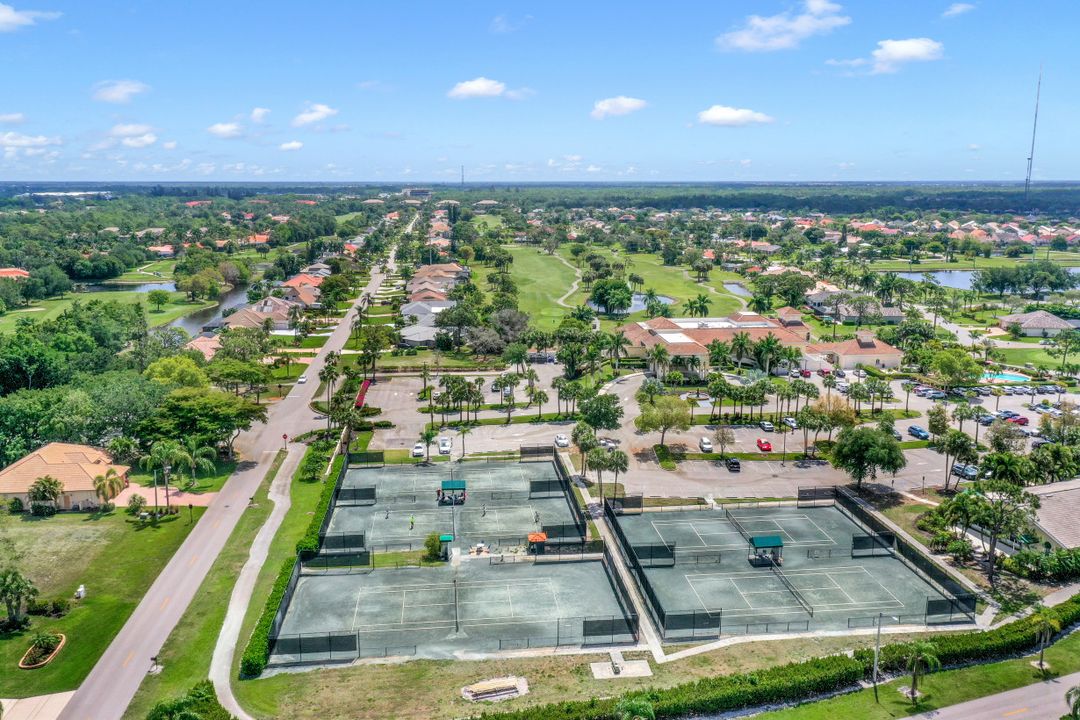 9111 Las Maderas Dr, Bonita Springs, FL 34135