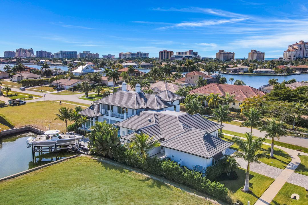 1061 Dana Ct, Marco Island, FL 34145