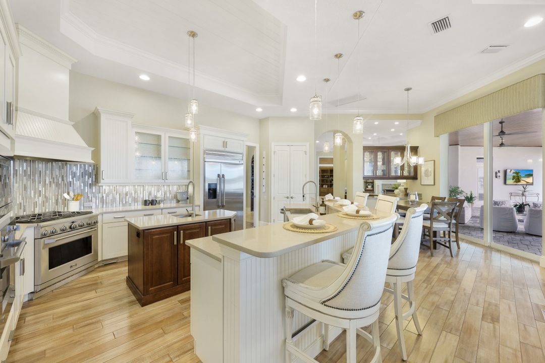 9337 Granite Ct, Naples, FL 34120