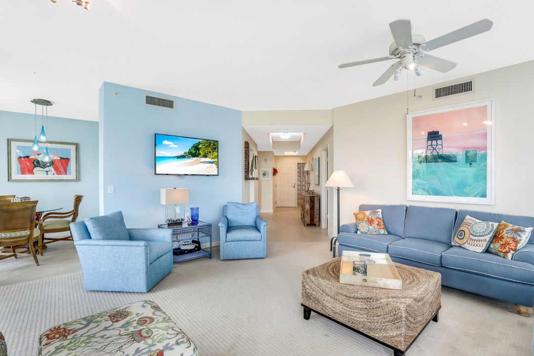 4255 Gulf Shore Blvd N #206, Naples, FL 34103