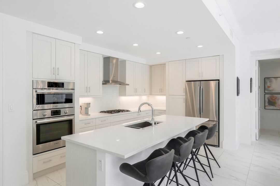 1135 3rd Ave S #Unit 308, Naples, FL 34102