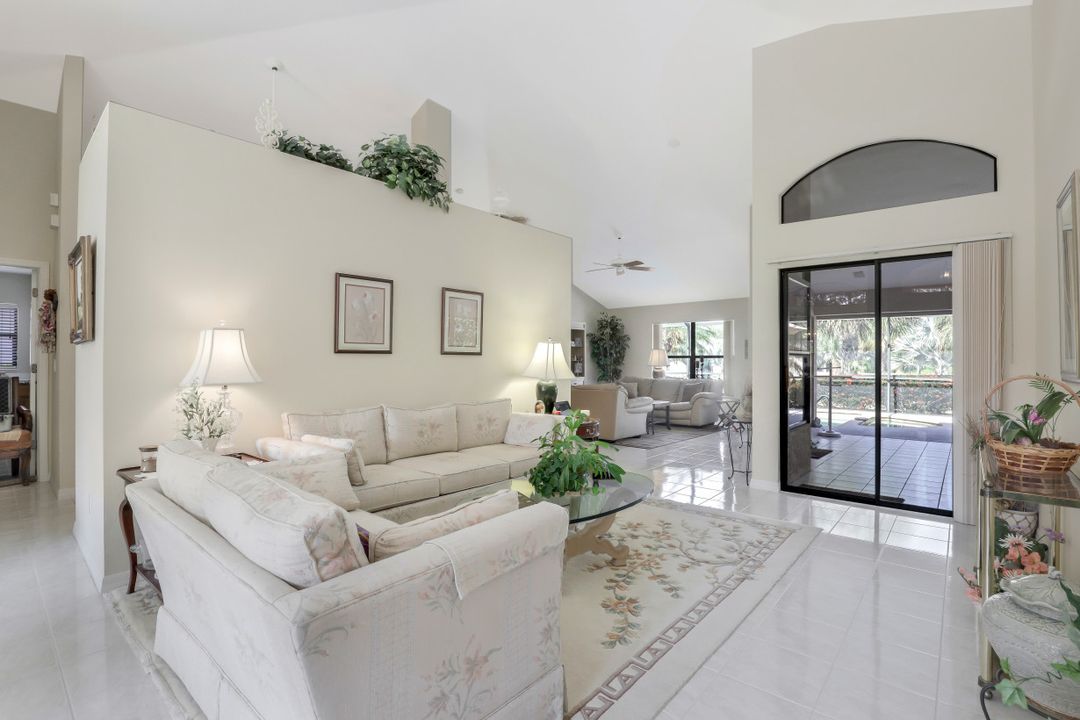 12790 Hunters Ridge Dr, Bonita Springs, FL 34135