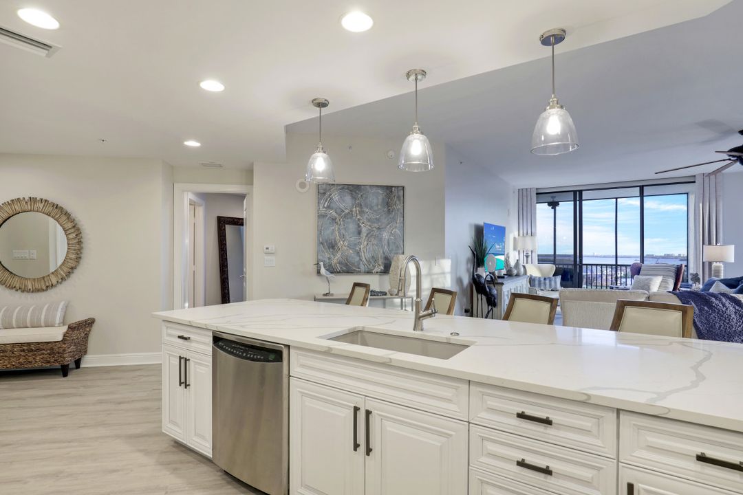 5781 Cape Harbour Dr #1009, Cape Coral, FL 33914