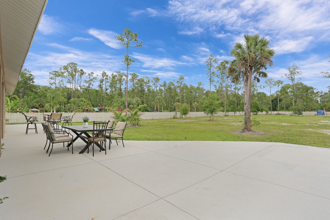1462 Everglades Blvd N, Naples, FL 34120