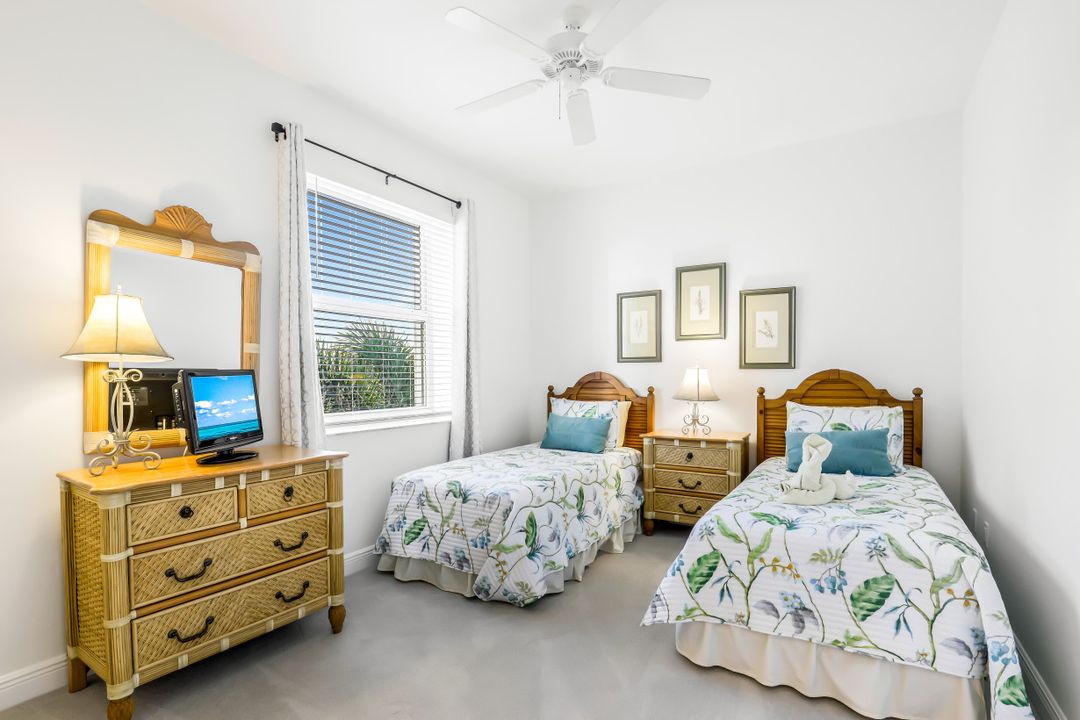 460 Launch Cir #304, Naples, FL 34108