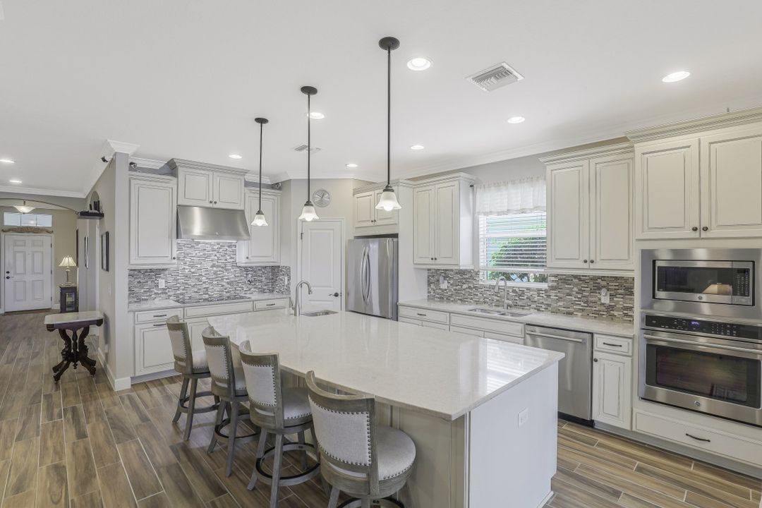 2761 Lambay Ct, Cape Coral, FL 33991