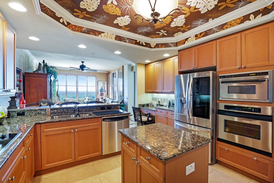 445 Cove Tower Dr #1402, Naples, FL 34110