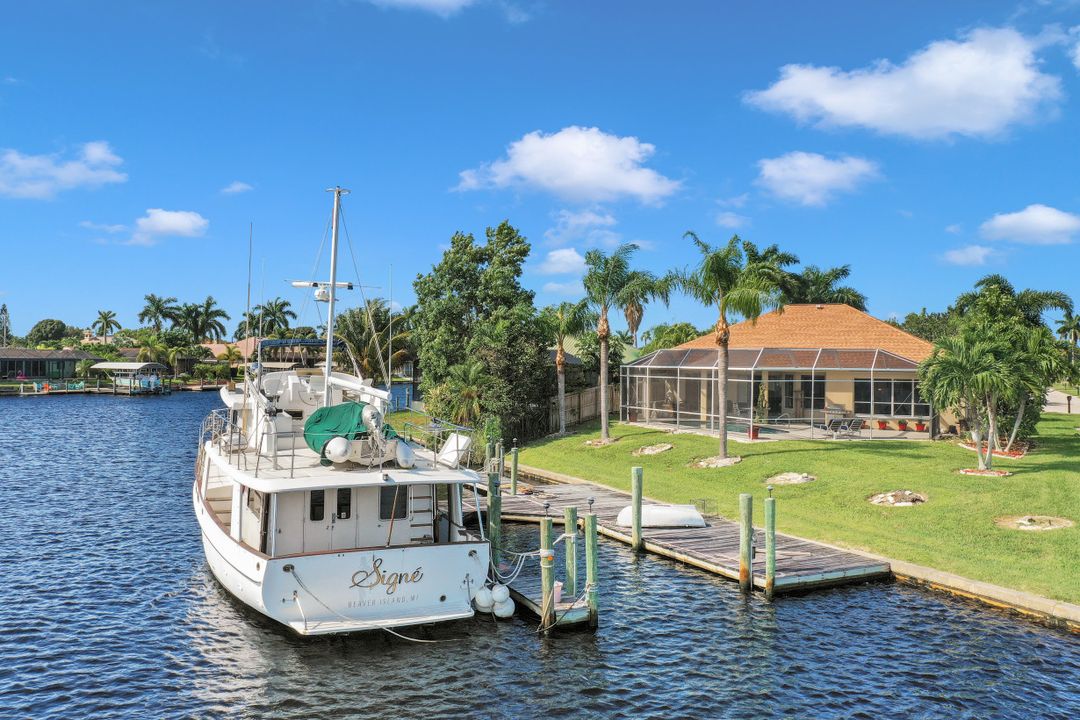 1745 SE 44th Terrace, Cape Coral, FL 33904