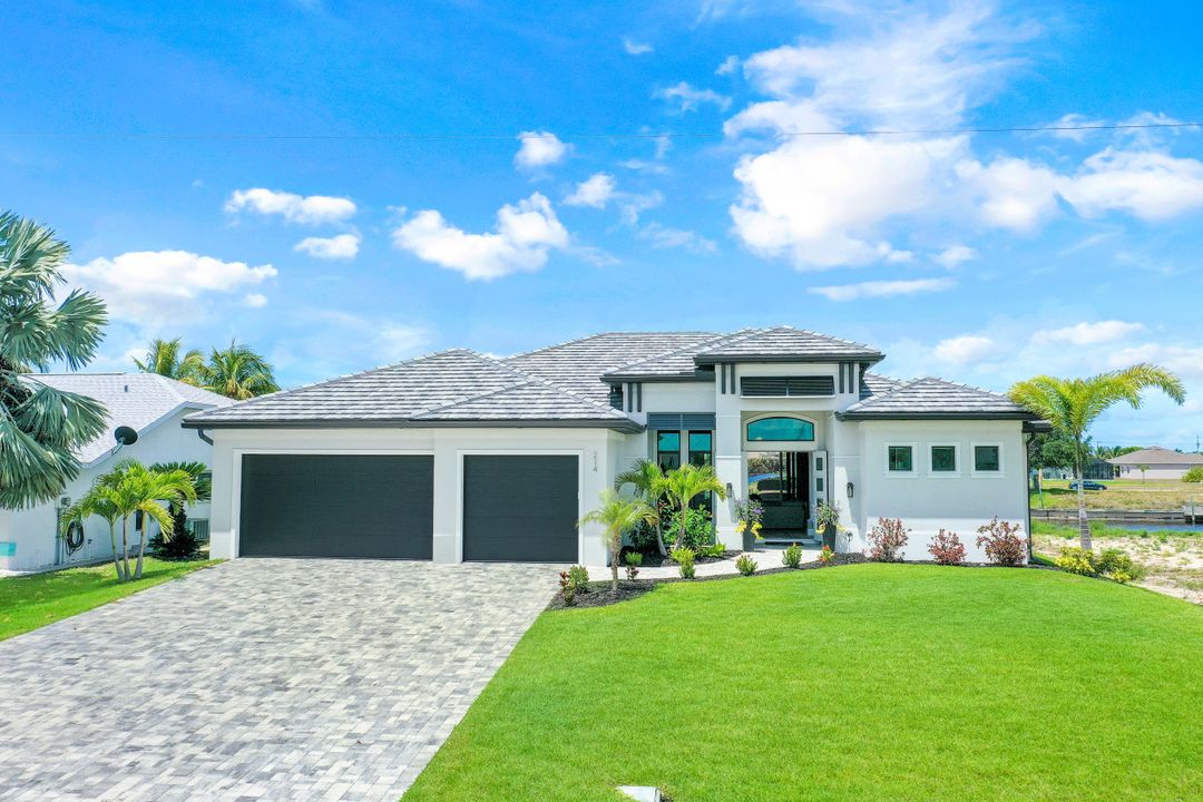 214 NW 32nd Pl, Cape Coral, FL 33993