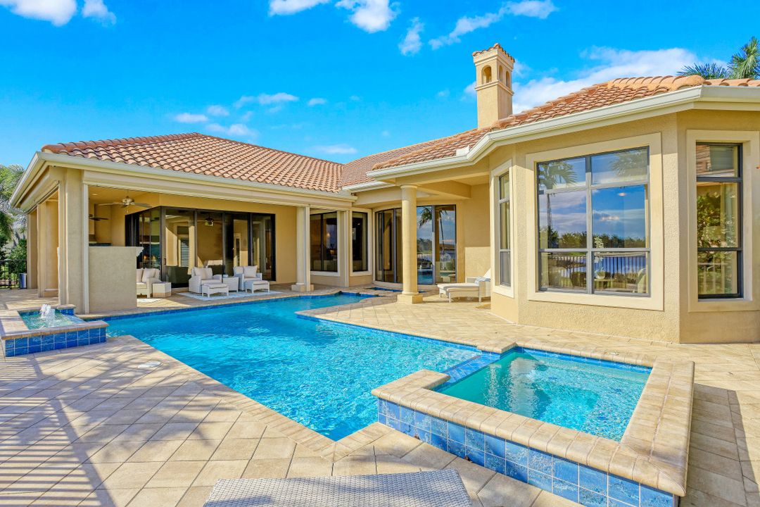 9214 Marble Stone Dr, Naples, FL 34120