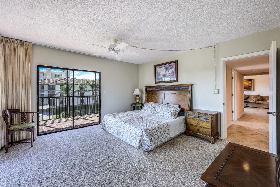 961 Swallow Ave #302, Marco Island, FL 34145