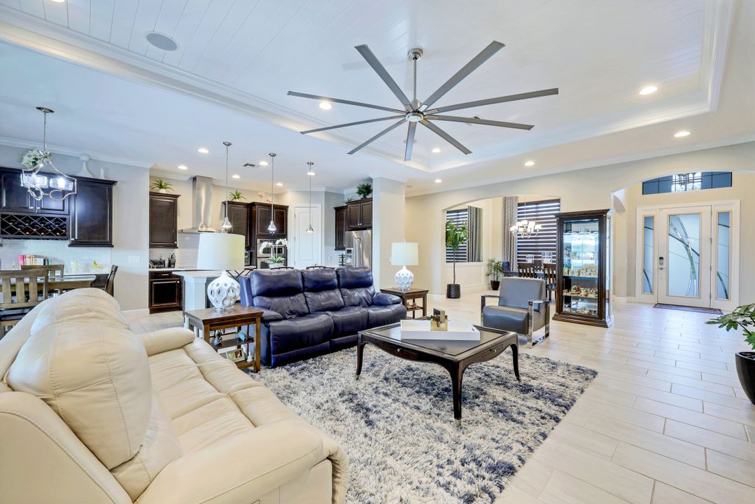 11866 White Stone Dr, Fort Myers, FL 33913