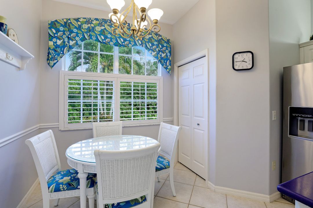 12756 Fox Ridge Dr, Bonita Springs, FL 34135