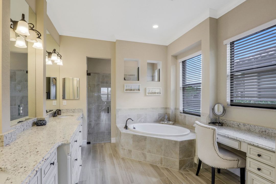 28770 Cavan Ct, Bonita Springs, FL 34135