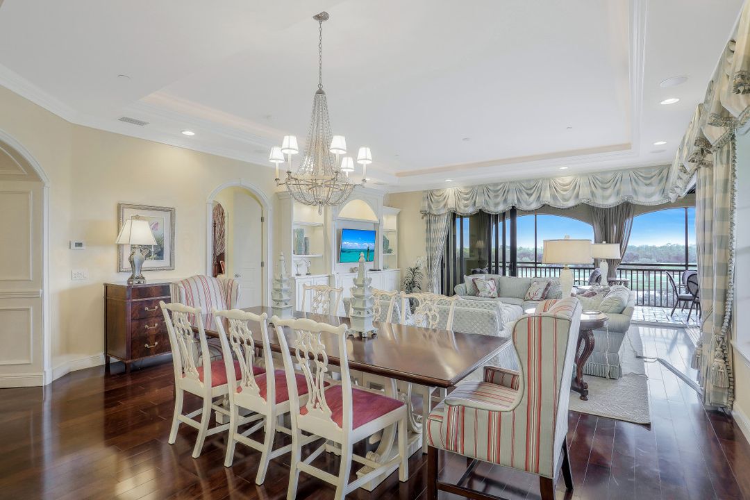 2542 Marquesa Royale Ln #301, Naples, FL 34109