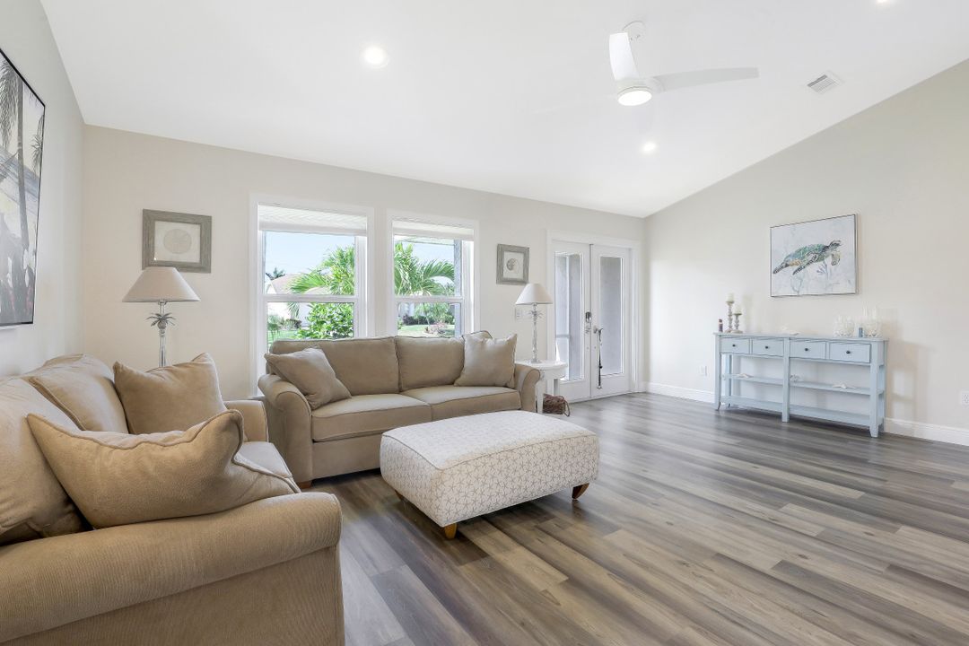 2307 SW 40th St, Cape Coral, FL 33914