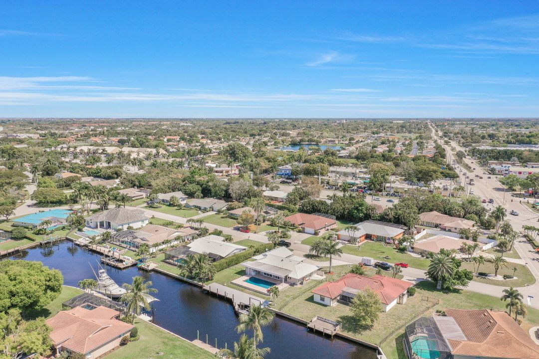 6572 E Town and River Rd, Fort Myers, FL 33919