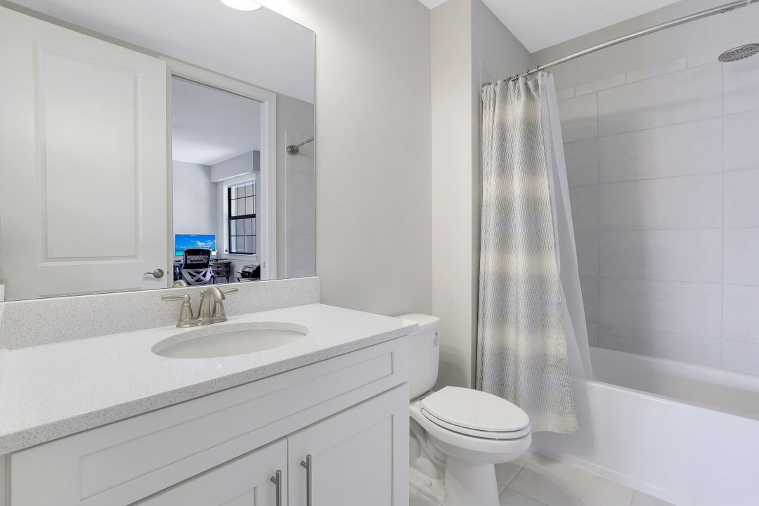 9650 Montelanico Loop #102, Naples, FL 34119