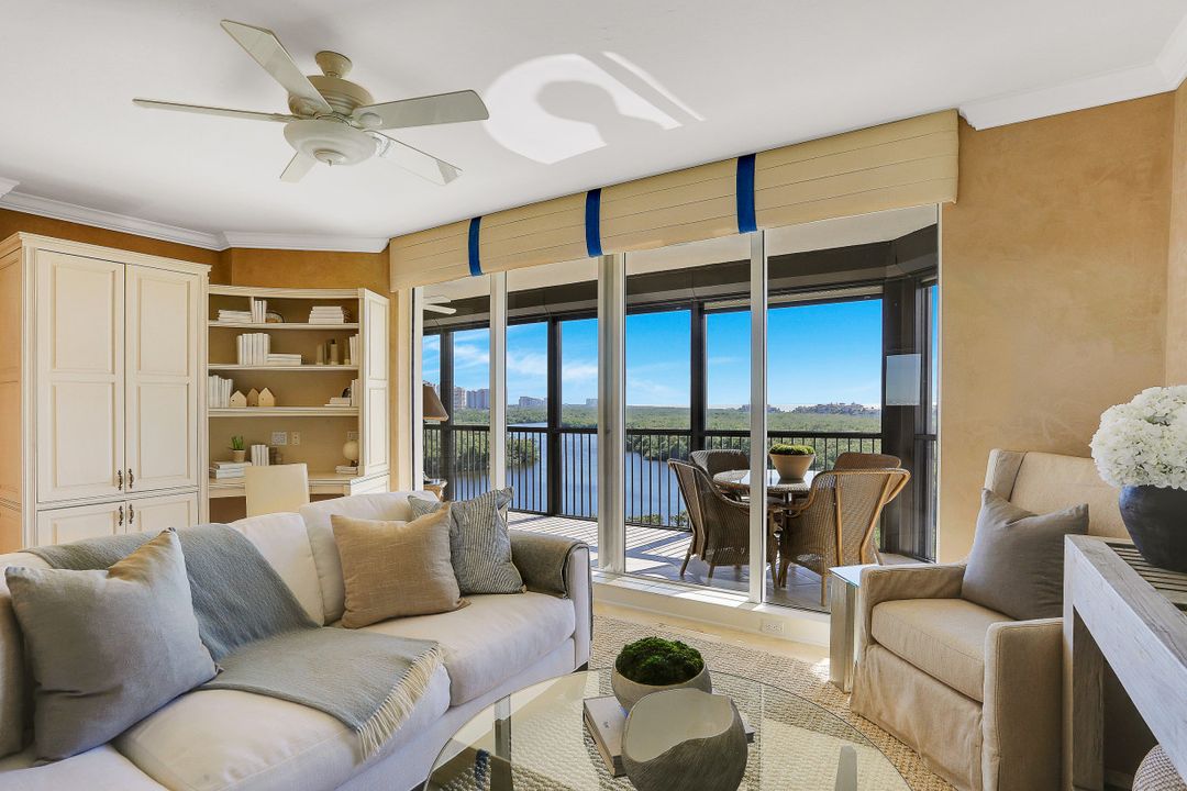 8960 Bay Colony Dr #703, Naples, FL 34108