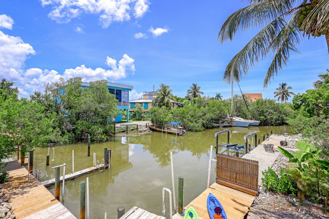 670 Palm Ave, Marco Island, FL 34145