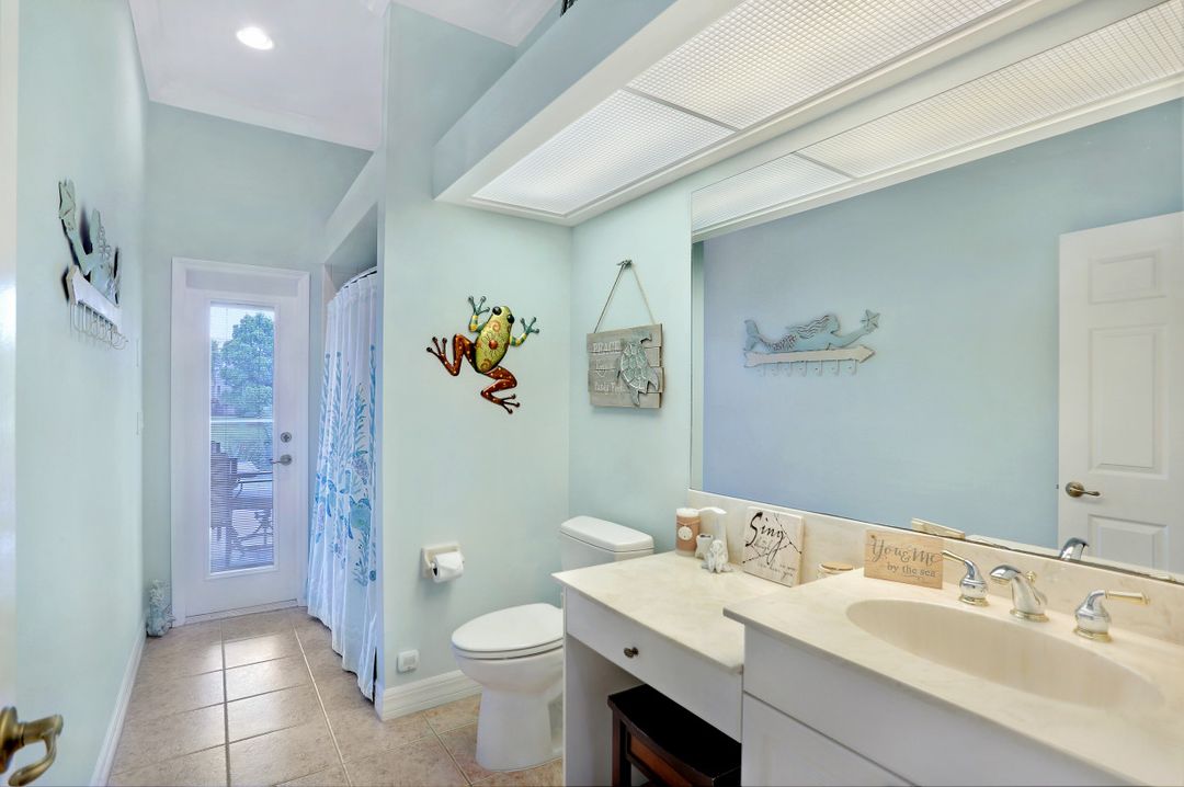 8708 S Lake Cir, Fort Myers, FL 33908