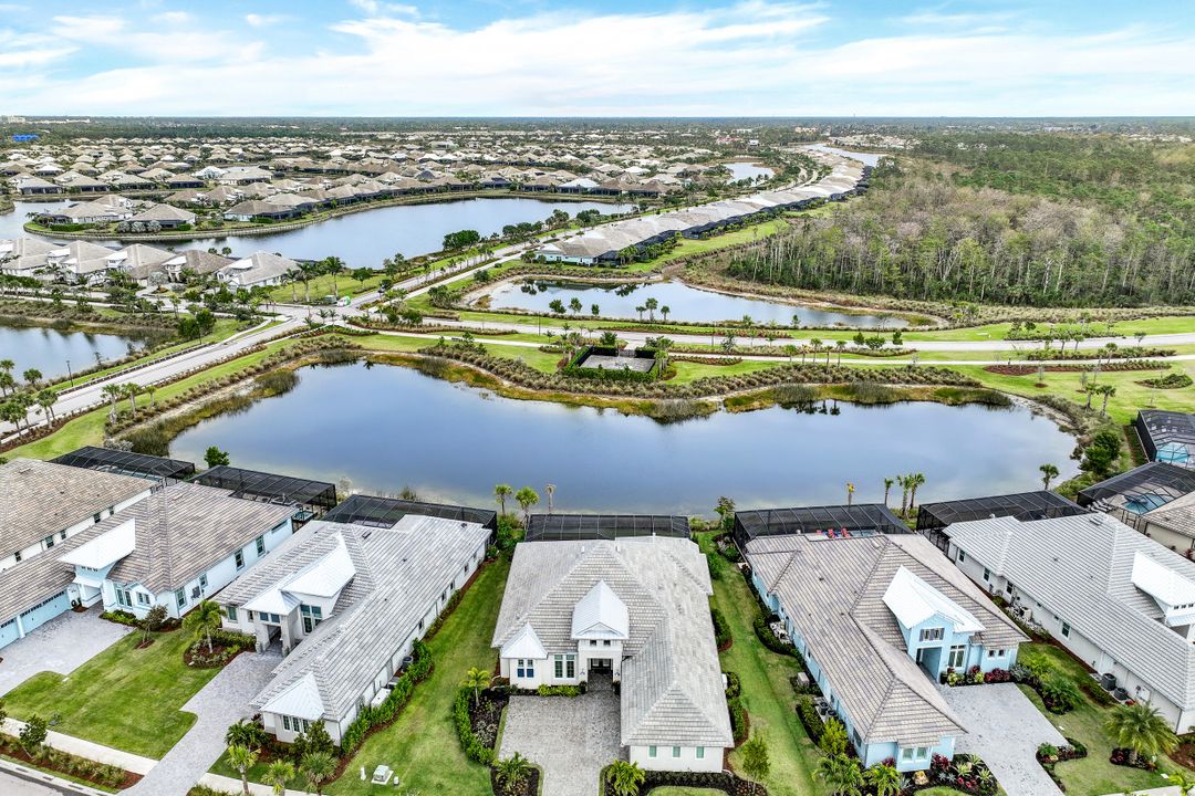 6231 Megans Bay Dr, Naples, FL 34112