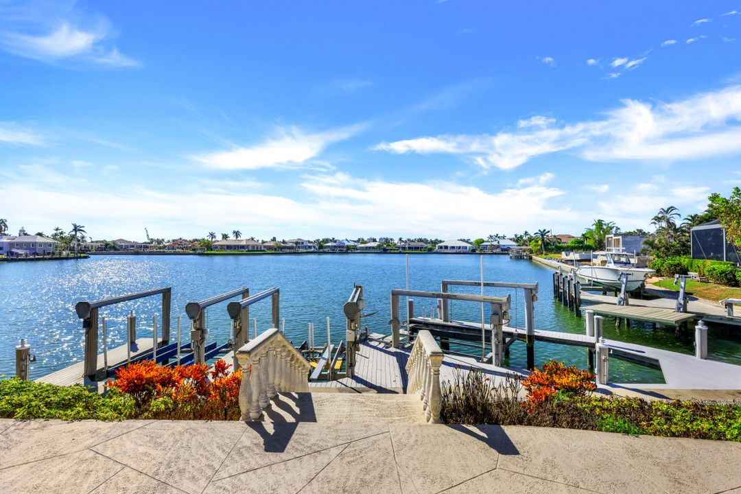 856 Inlet Dr, Marco Island, FL 34145