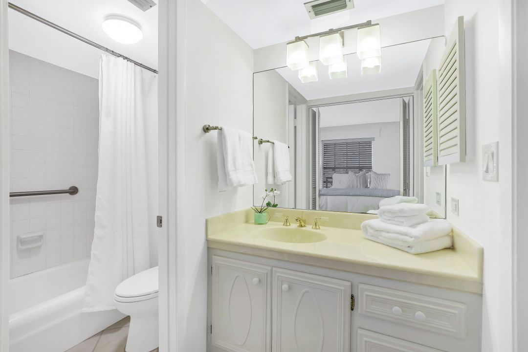 1222 Gordon Dr #2, Naples, FL 34102