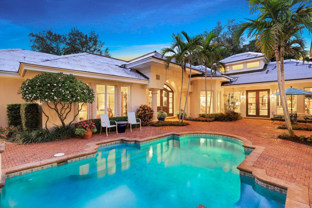 185 Cheshire Way, Naples, FL 34110