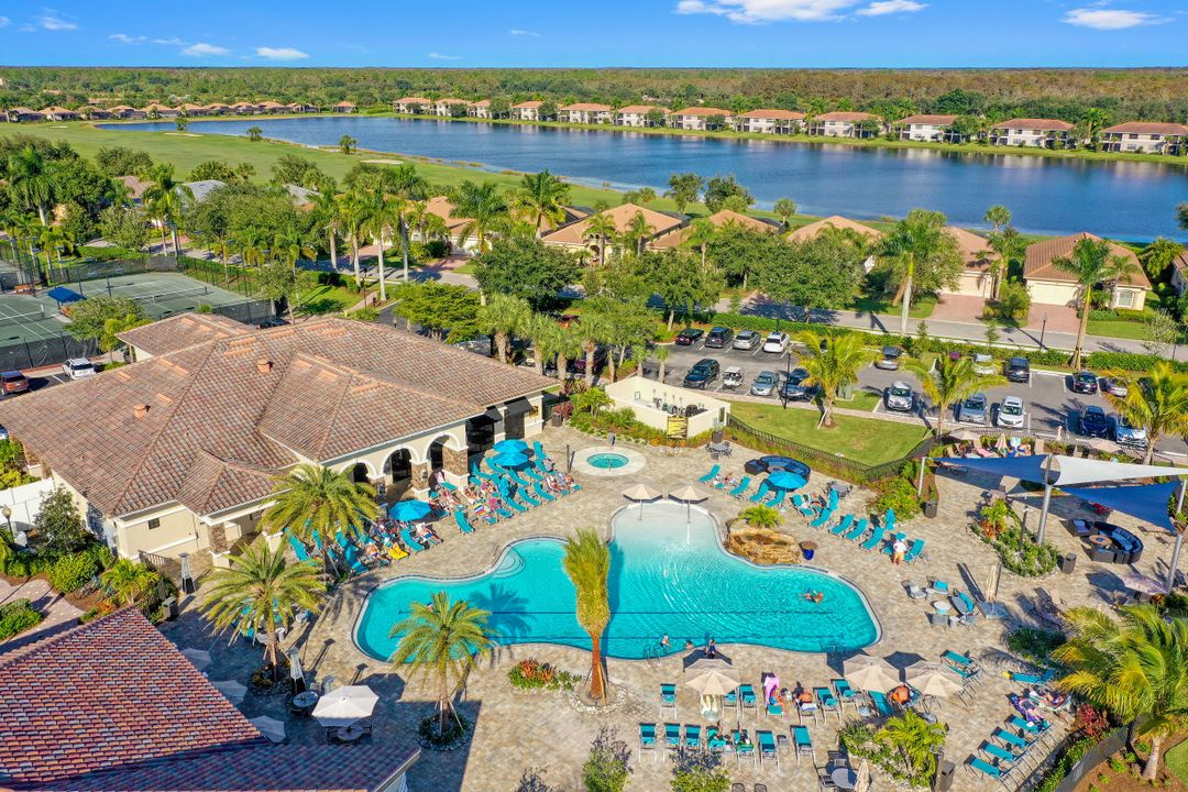 10498 Smoke House Bay Dr #201, Naples, FL 34120