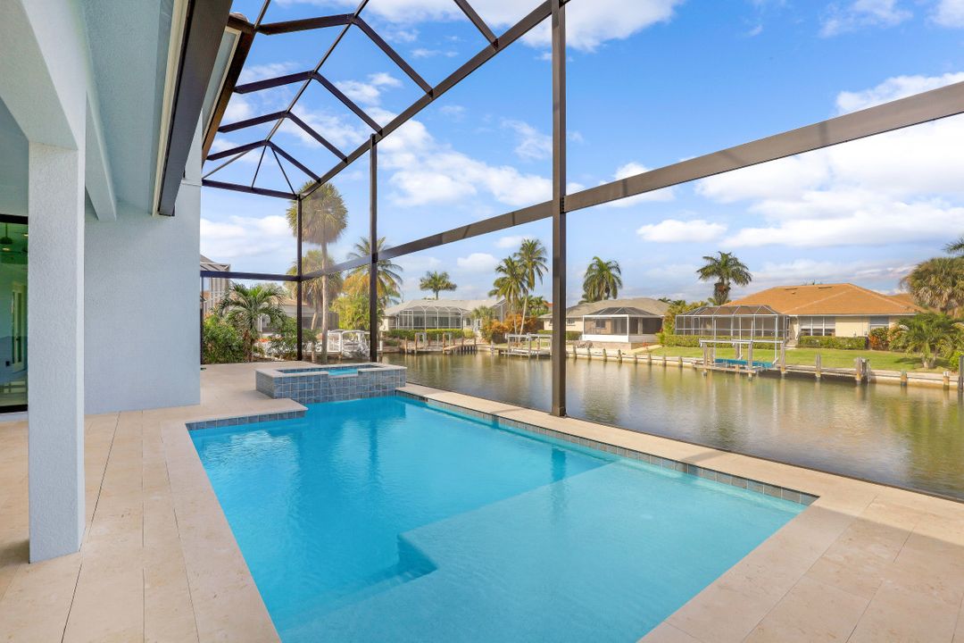 782 Saturn Ct, Marco Island, FL 34145