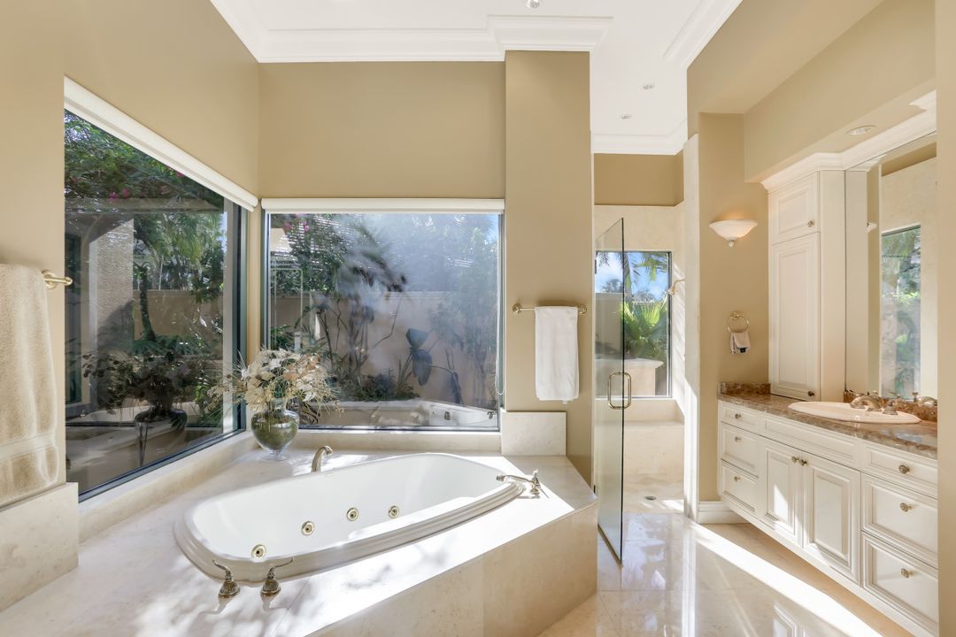 4309 Brynwood Dr, Naples, FL 34119