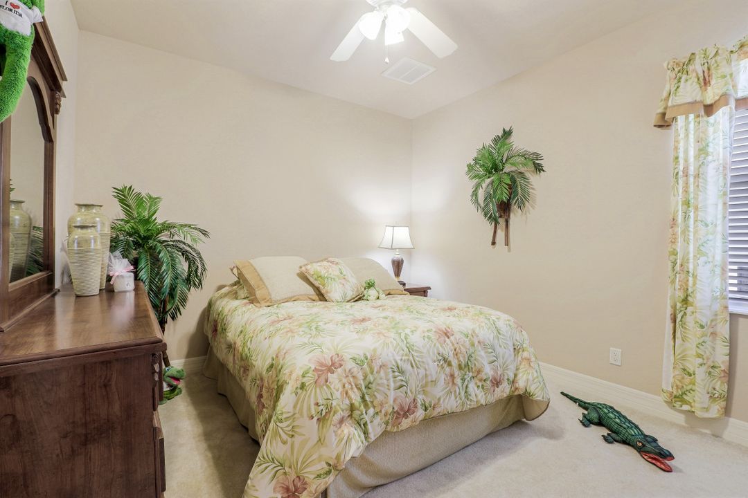 4141 SW 10th Ave, Cape Coral, FL 33914