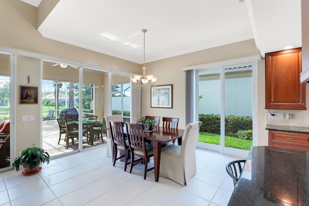 4420 Prescott Ln, Naples, FL 34119