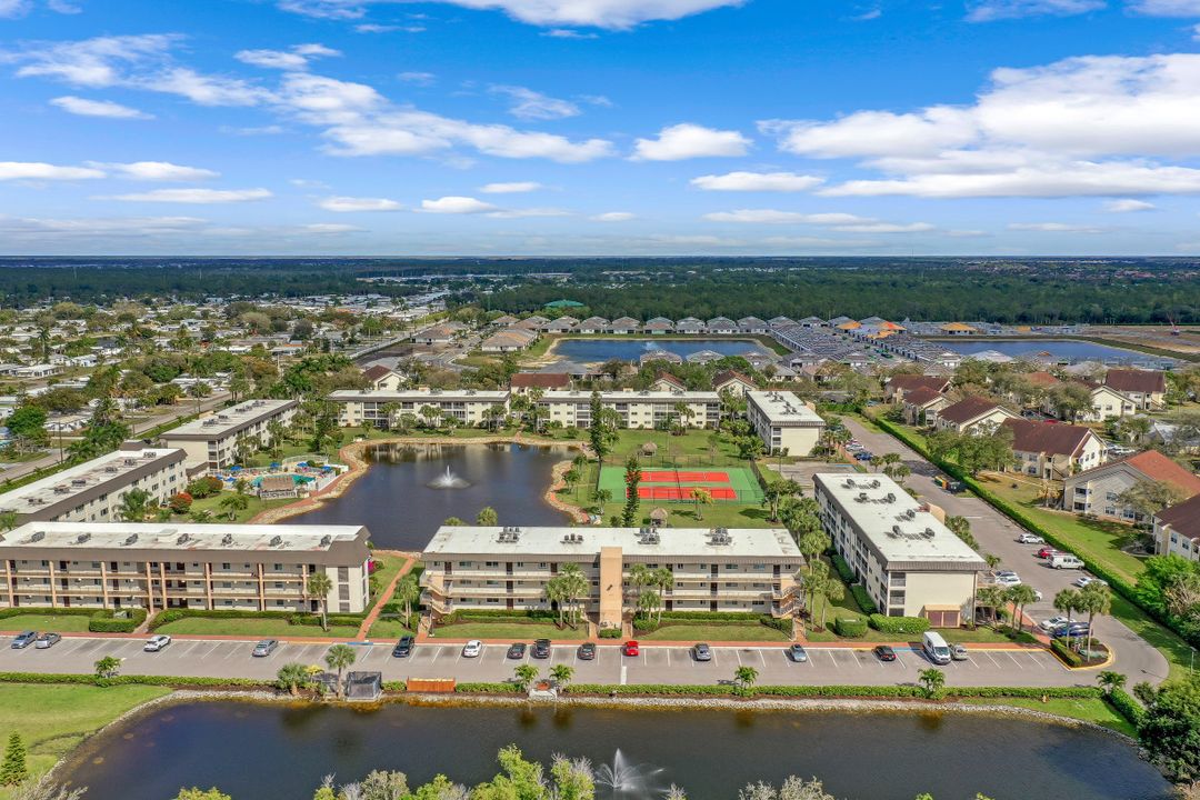 1004 Manatee Rd, Naples, FL 34114