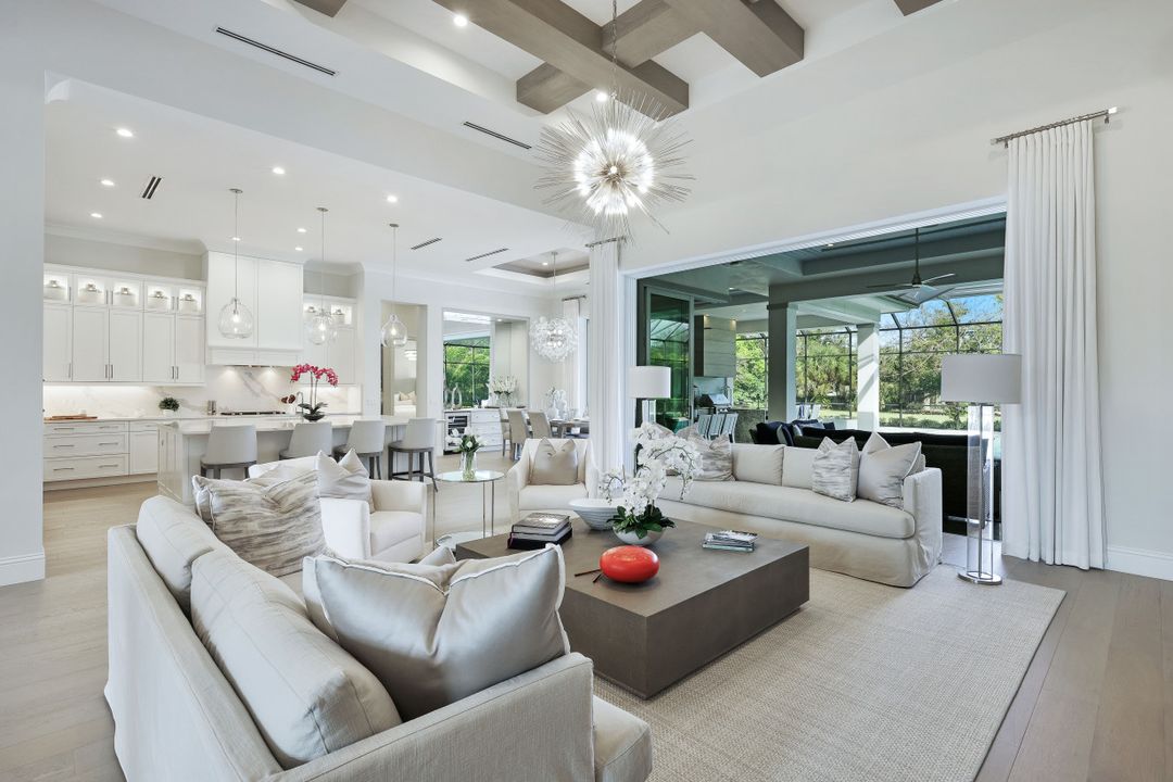 603 West St, Naples, FL 34108