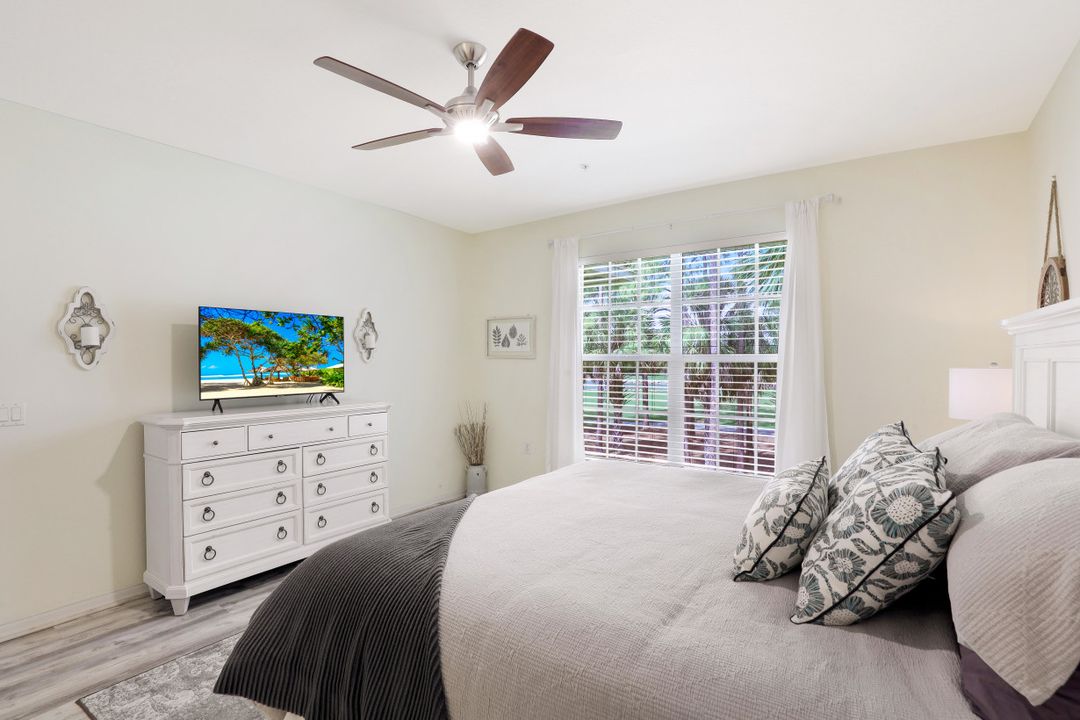 8175 Celeste Dr #1229, Naples, FL 34113