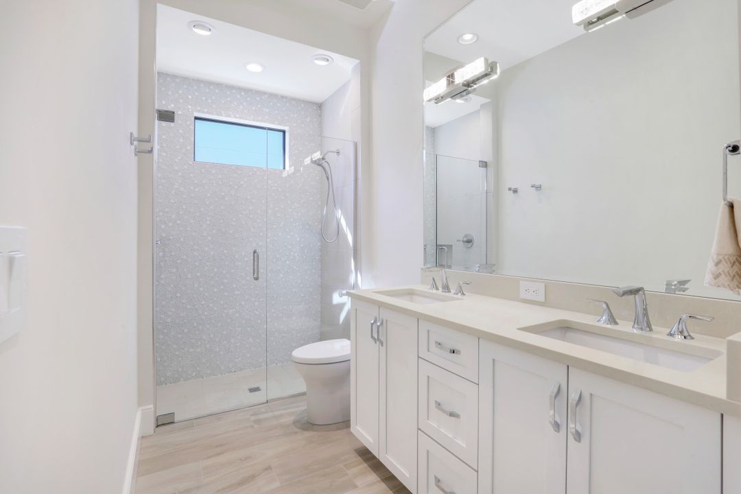 16361 Corsica Way, Naples, FL 34110