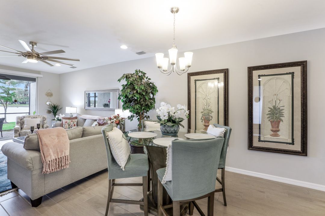 14708 Edgewater Cir, Naples, FL 34114