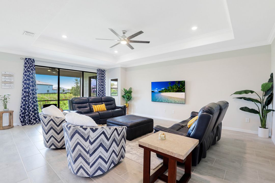 17577 Kinzie Ln, Estero, FL 33928