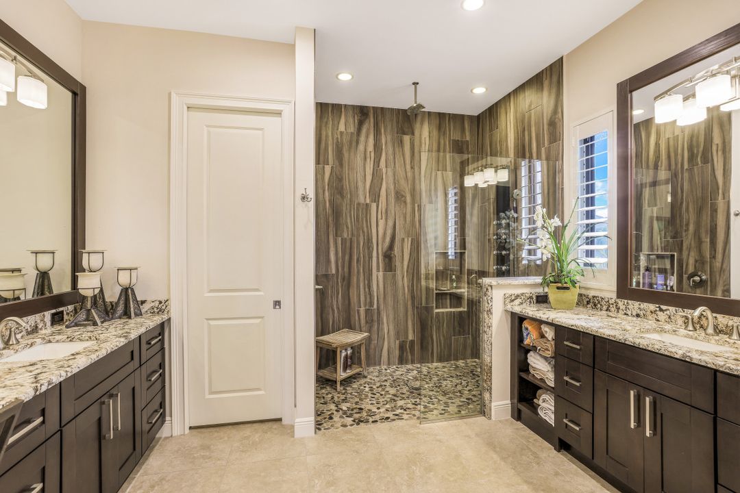 128 NW 39th Ave, Cape Coral, FL 33993