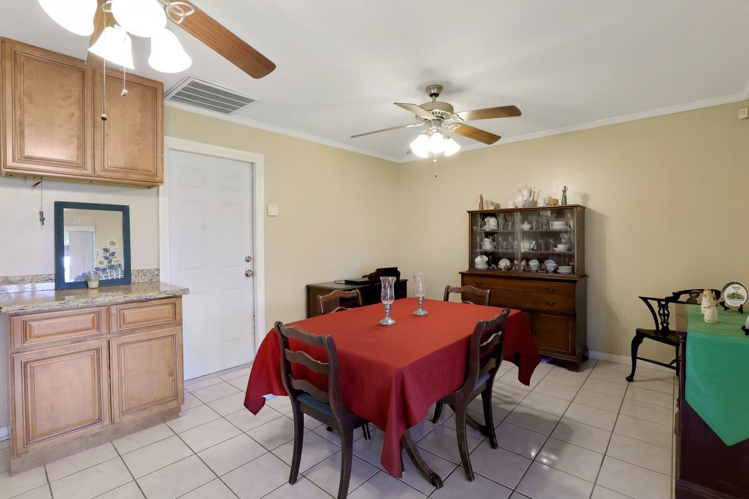 1213 SE 36th St, Cape Coral, FL 33904