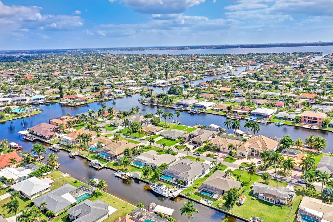 135 SW 50th St, Cape Coral, FL 33914