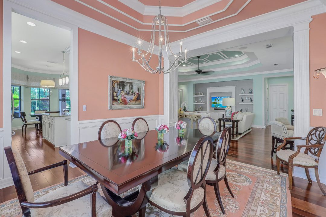 3987 Bering Ct, Naples, FL 34119